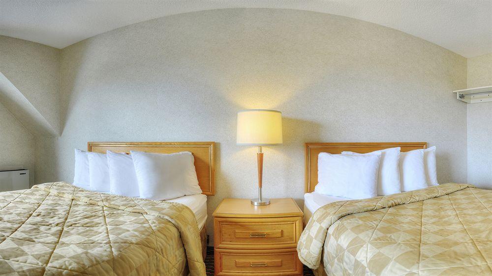 Comfort Inn Оуен Саунд Екстериор снимка
