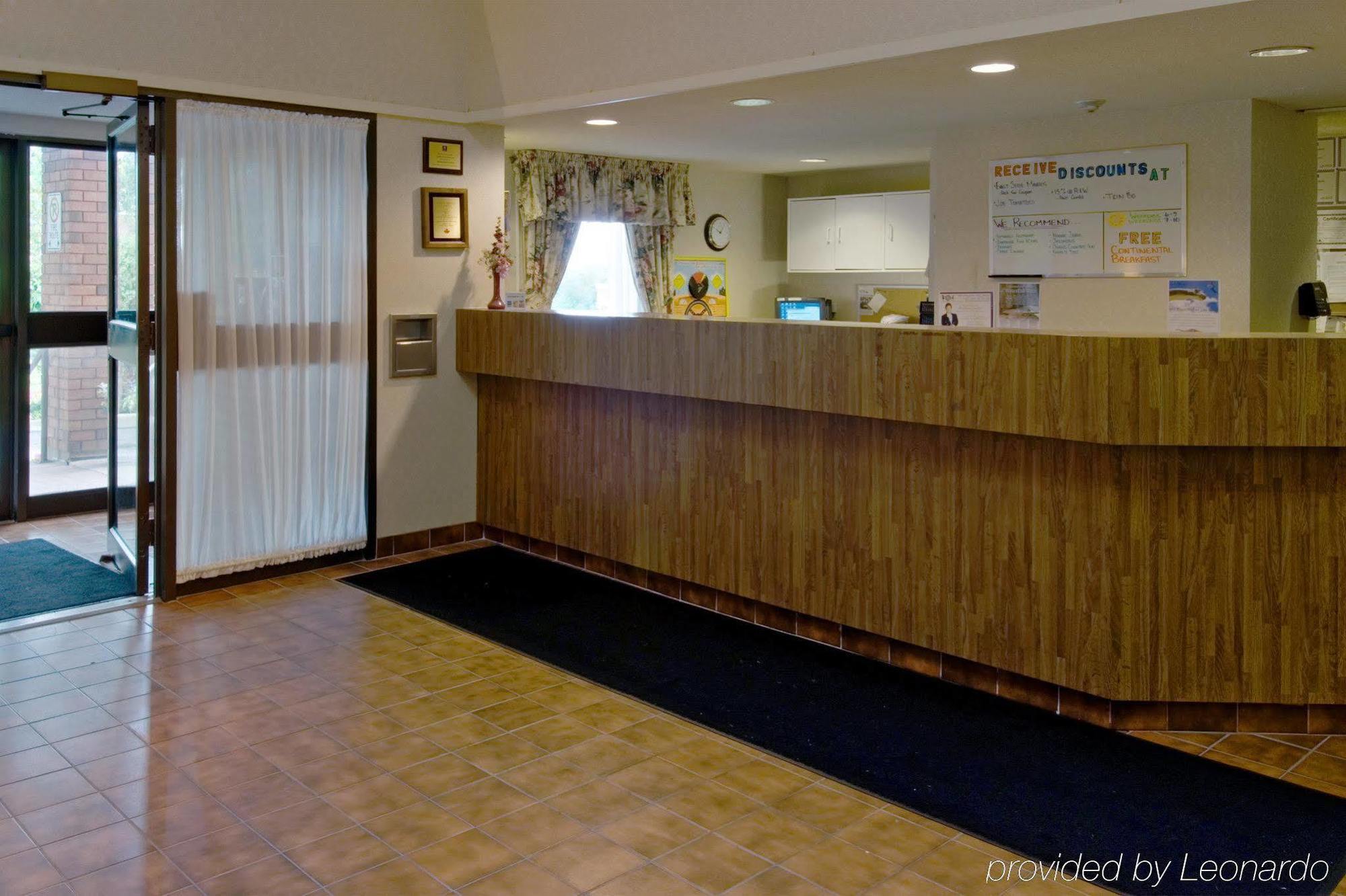Comfort Inn Оуен Саунд Екстериор снимка