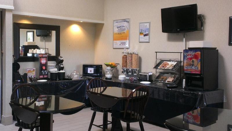 Comfort Inn Оуен Саунд Екстериор снимка