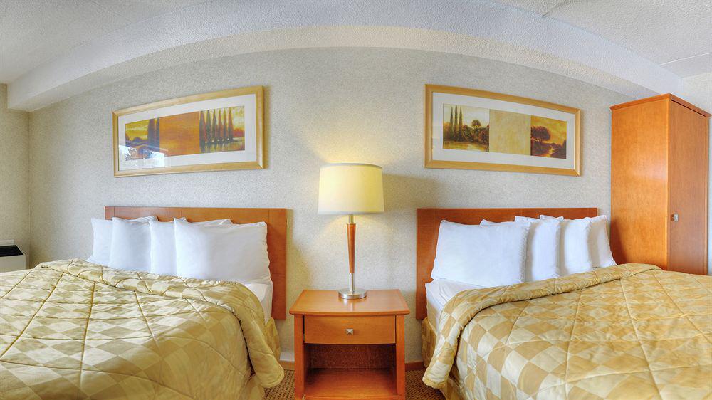 Comfort Inn Оуен Саунд Екстериор снимка