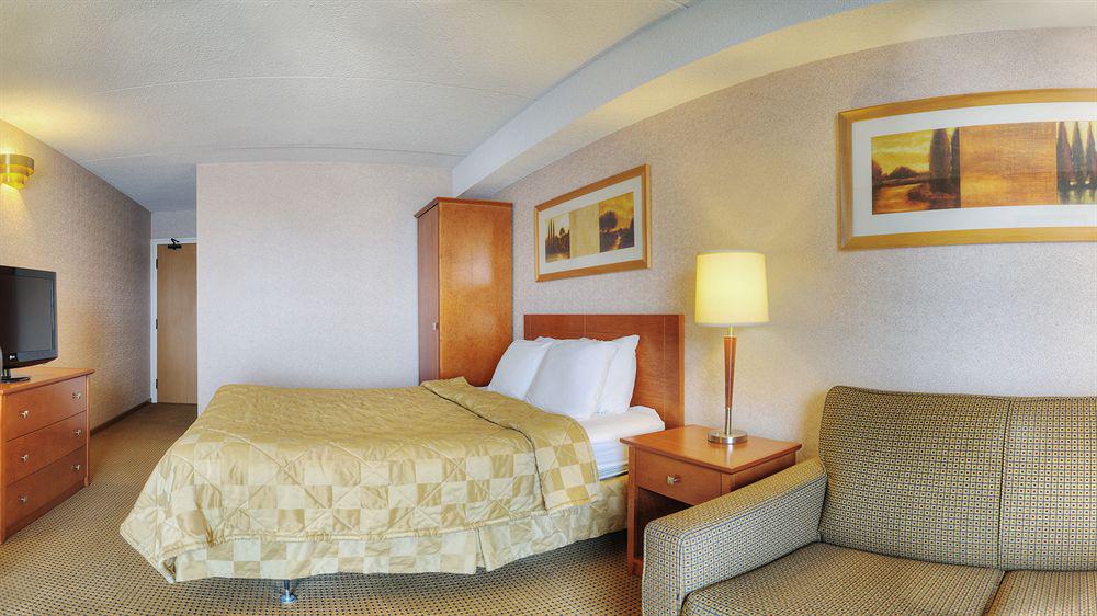 Comfort Inn Оуен Саунд Екстериор снимка